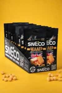 Сир сушений snEco "Чеддер", 14г (25 упаковок) / Короб фірмовий ShowBox: упаковка і продукт