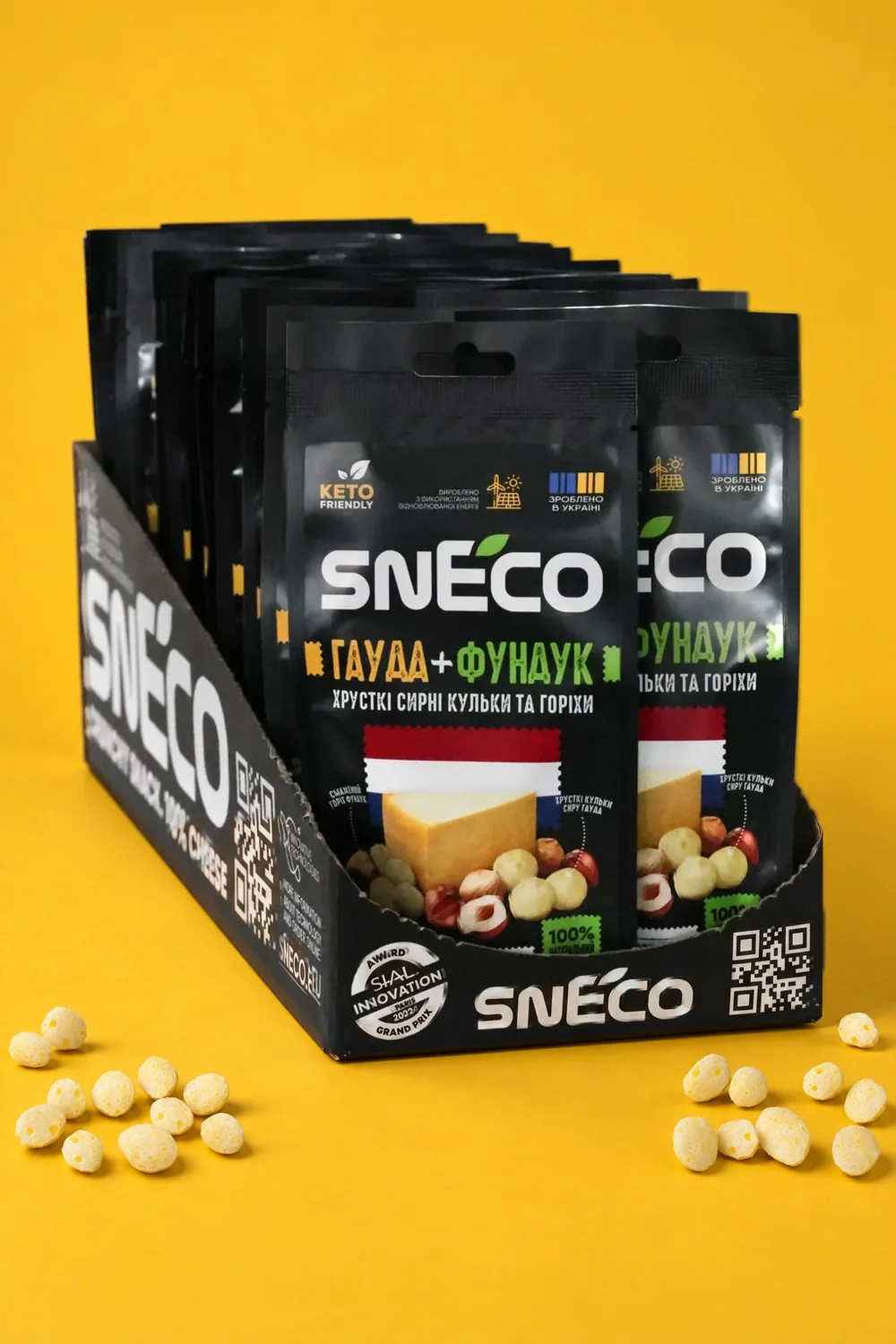 Сир сушений мікс snEco "Гауда+Фундук", 20г (25 упаковок) / Короб фірмовий ShowBox: упаковка і продукт